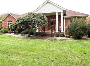 166 Farmer Ln, Bowling Green, KY 42104