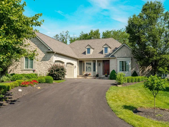 6050 Whitney Woods Ct, Columbus, OH 43213