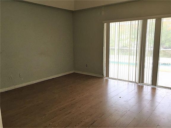 4th image of 4920 Balsam Dr