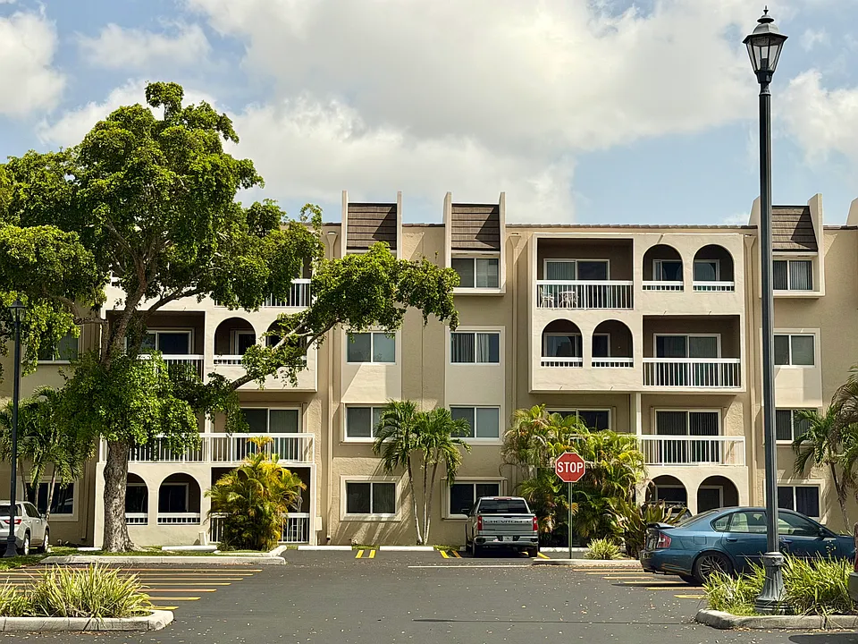 7840 Camino Real #P-308