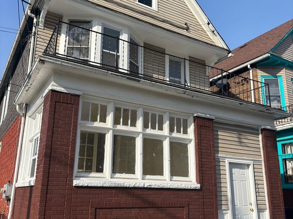 228 Adams St #1