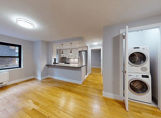 1st image of 301 E 47th St APT 3O