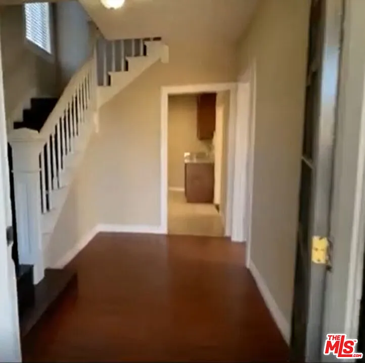 6 bed, 3.0 bath, 1820 sqft, $5,750 — Photo 2