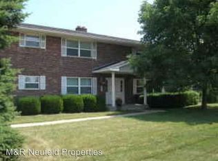 7210 N Port Washington Rd APT 4, Glendale, WI 53217