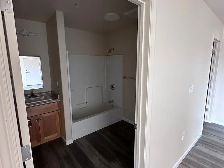 1428 Monterey St — Photo 9
