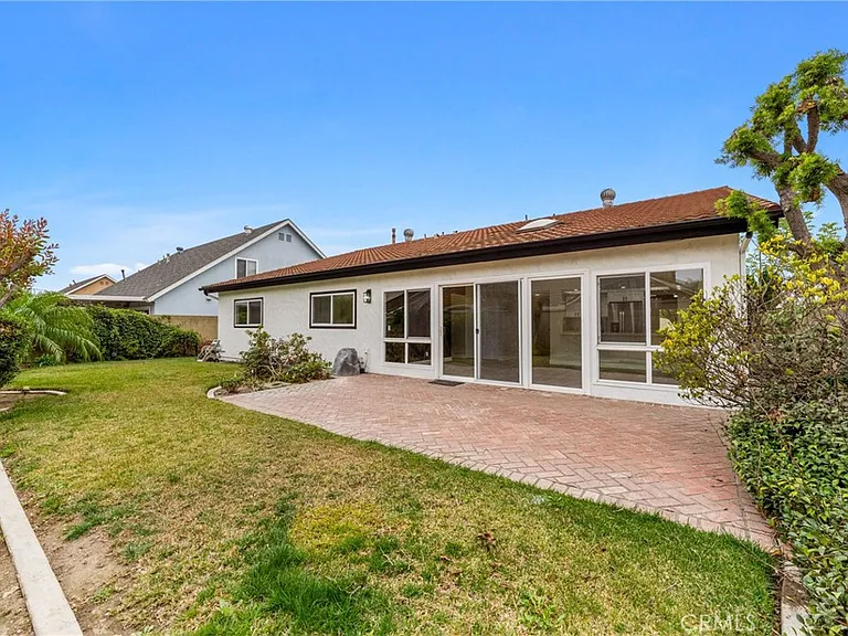 9374 Fleetwood St — Photo 14