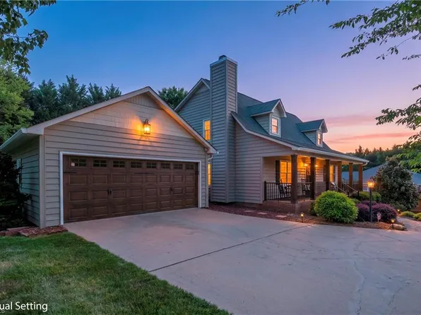 103 Camille Ct, King, NC 27021
