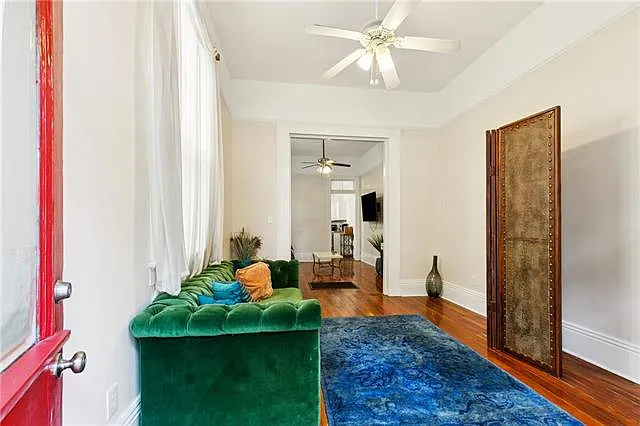 2 bed, 1.0 bath, 900 sqft, $1,695 — Photo 3