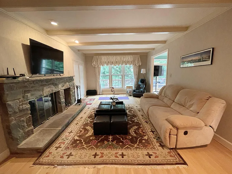 10804 Willow Run Ct — Photo 9
