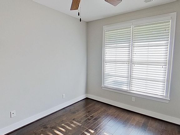 4th image of 4505 Amberley Dr