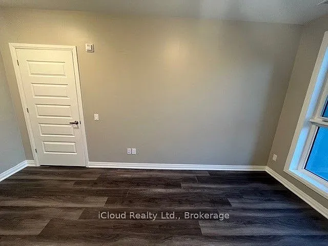 95 Dundas St W #325 — Photo 29