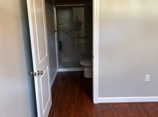 102 Sunset Cir UNIT 104, Greensboro, NC 27408