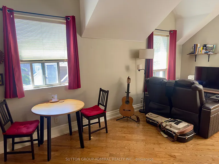 136 Springhurst Ave #8 — Photo 4