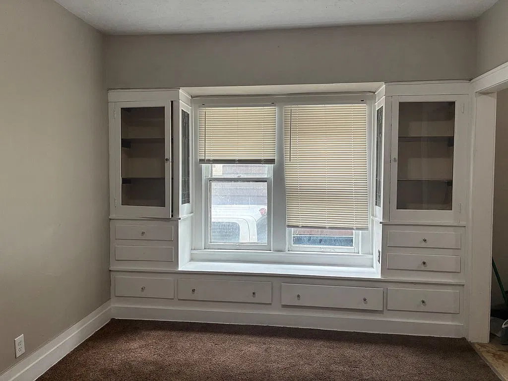 2 bed, 1000 sqft, $1,100 — Photo 4
