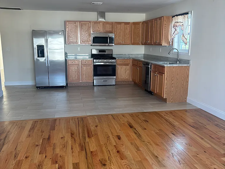 35 Hemingway Ave #C — Photo 3