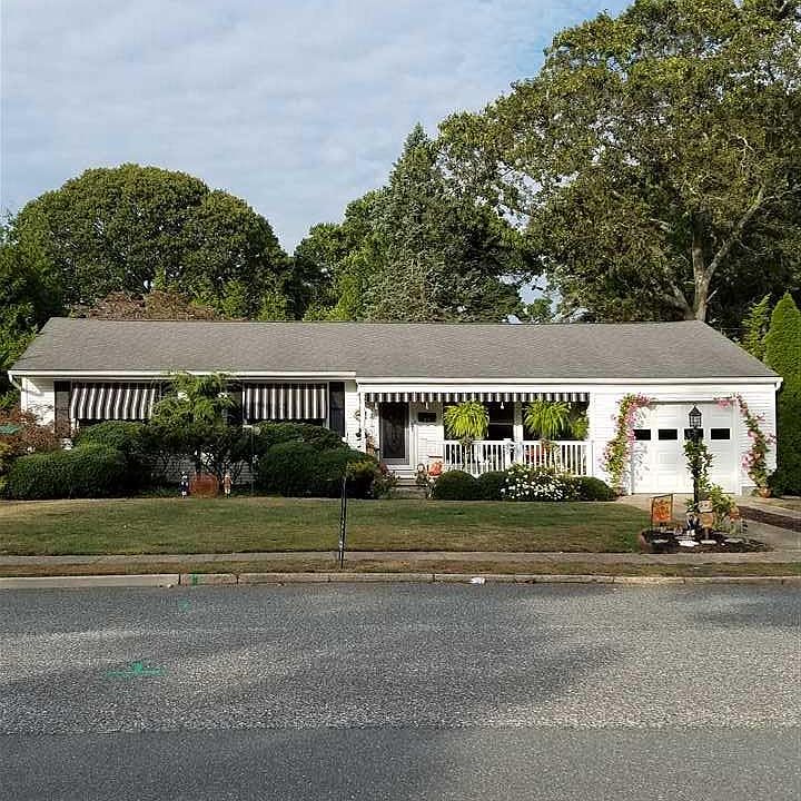 2nd image of 21 Village Dr