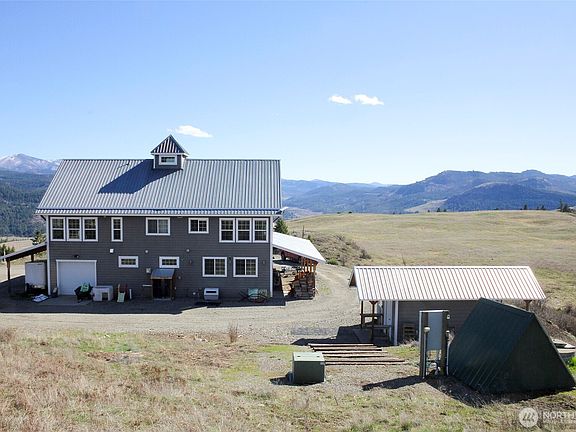 2nd image of 299 Vulcan Mountain Road