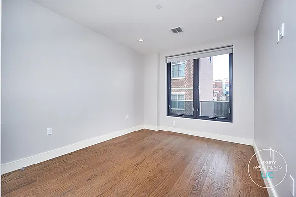 Rented by Luxury Apartments LIC | media 4