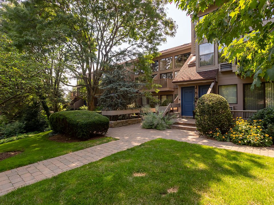 Old Greenwich 2 Bedroom Unit