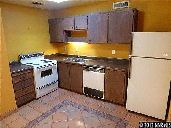 3rd image of 1001 Baywood Dr