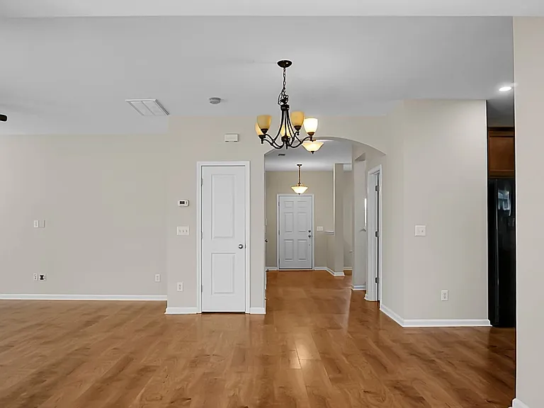 8003 Henderson Rd — Photo 18