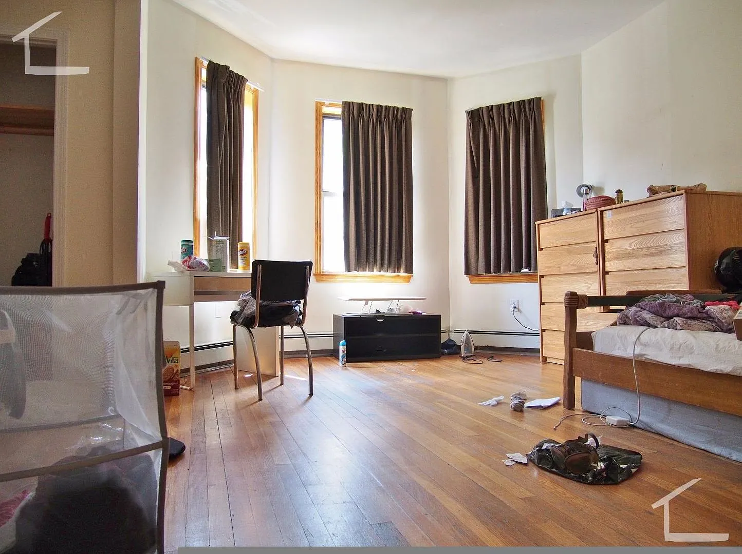 Huge 4 bed in Cleveland Circle — Photo 3