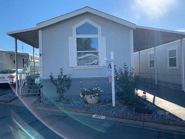 1st image of 321 Sunny Hills Dr