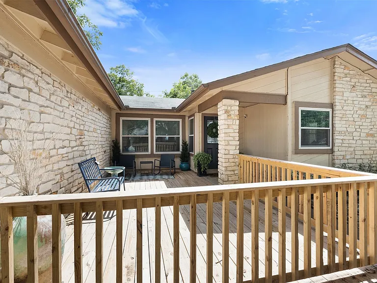 6105 Sun Vista Dr — Photo 8