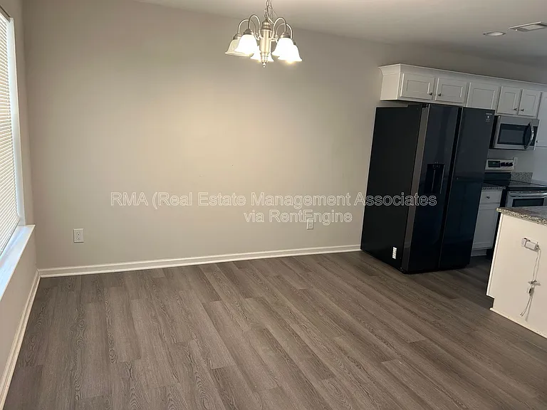 156 Meadowbrooke Dr — Photo 3