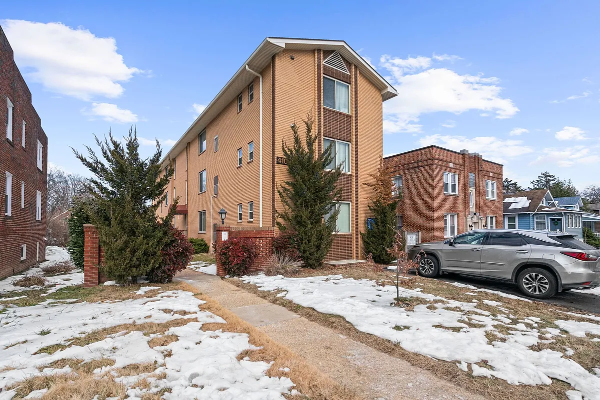 Building Photo - 4102 Queensbury Rd #2A