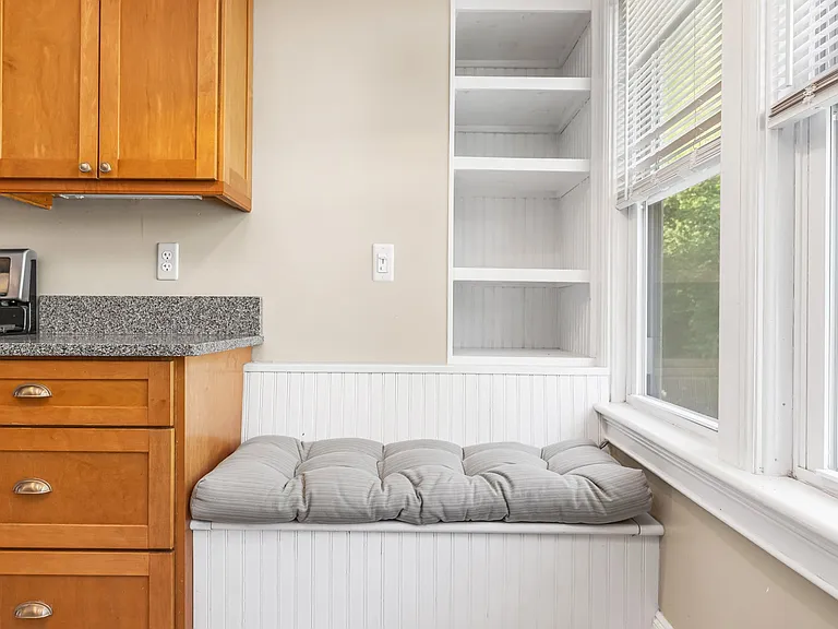 58 Forest St — Photo 10