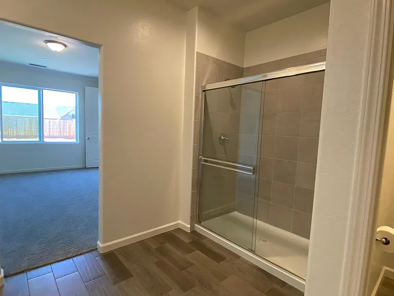 2100 Descanso Ave — Photo 15