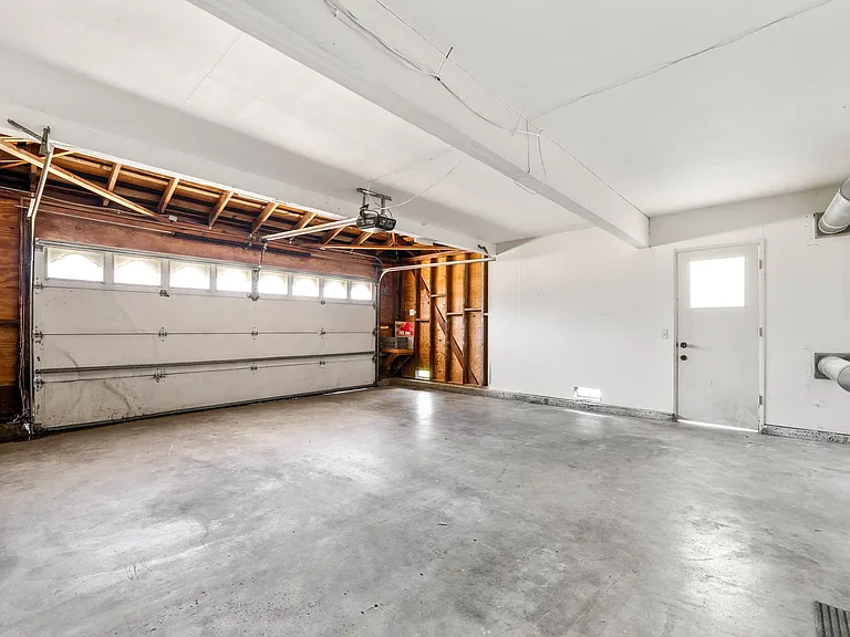 732 Bison Ave — Photo 10