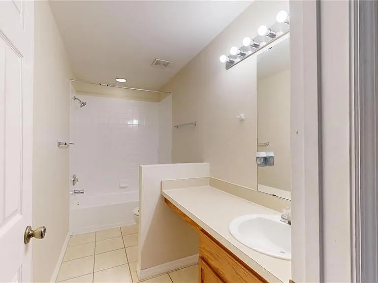 4104 Winding River Way — Photo 9