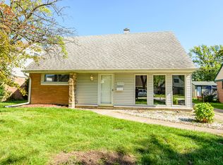 17153 Ridgewood Ave, Lansing, IL 60438