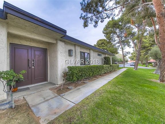 4th image of 2545 Palmera Dr