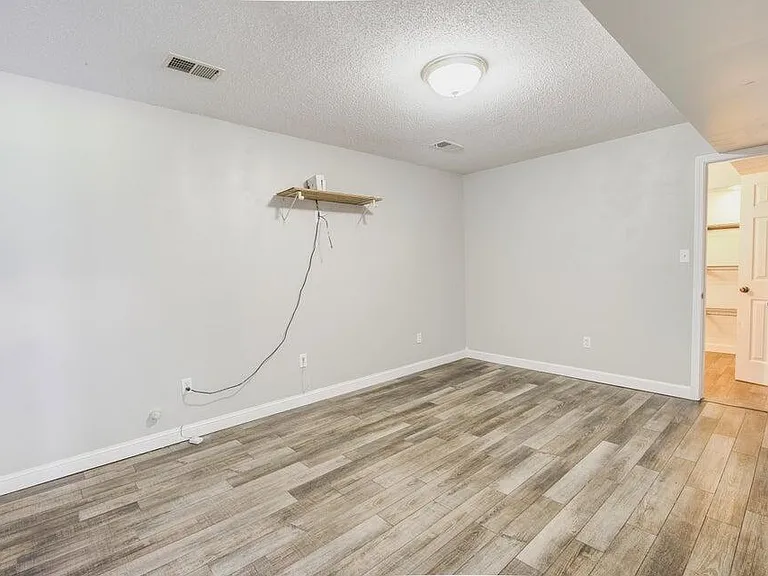 2400 Ridgefield Rd — Photo 21