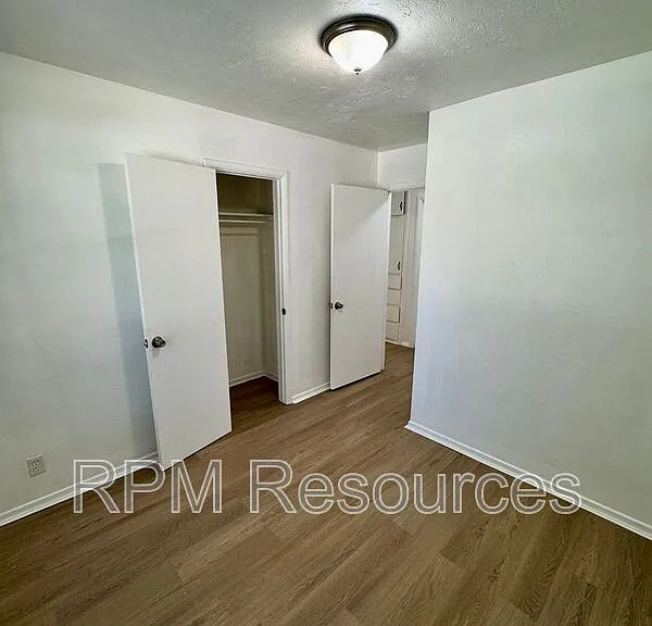 6716 NW 29th St — Photo 12