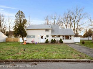 47 Southwood Dr, Old Bridge, NJ 08857