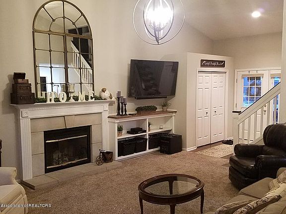 4th image of 7416 Golf Gate Dr #33