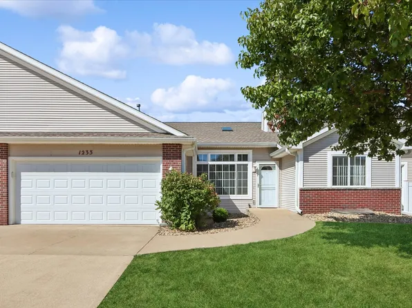 1233 74th St NE, Cedar Rapids, IA 52402