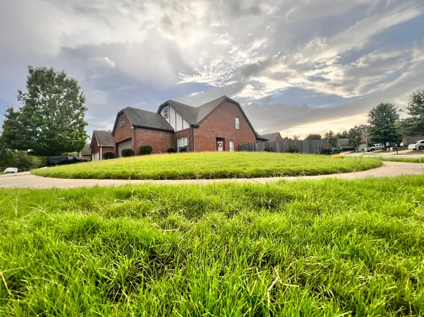 2800 Oxmoor Glen Dr, Birmingham, AL 35211