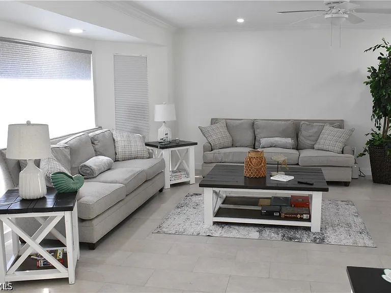 4135 Coronado Pkwy — Photo 11