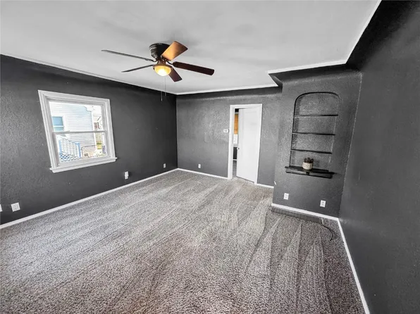 909 O Ave NW, Cedar Rapids, IA 52405