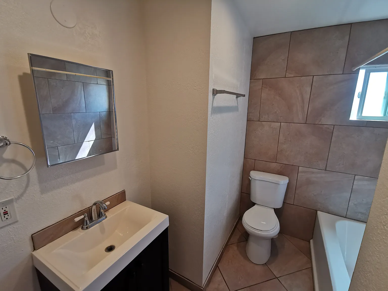 5th St, Clearlake Oaks — Photo 3