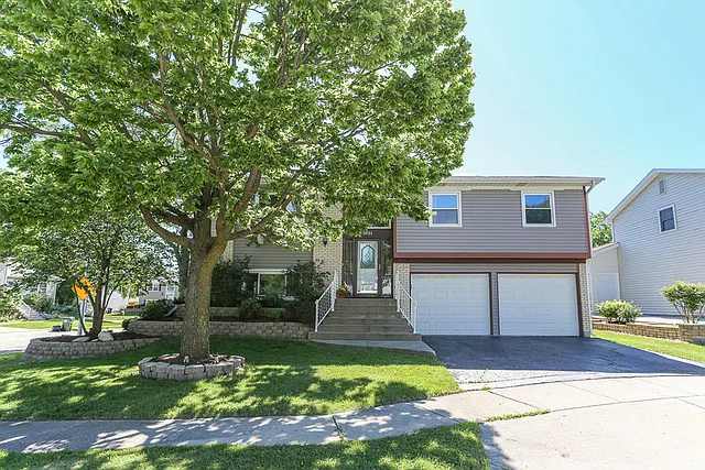 1651 Castaway Ln photo 1
