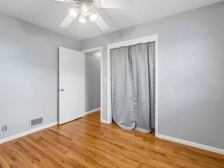 3006 S 108th St — Photo 14