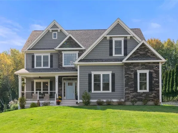 118 Cardinal Rd, Cranston, RI 02921