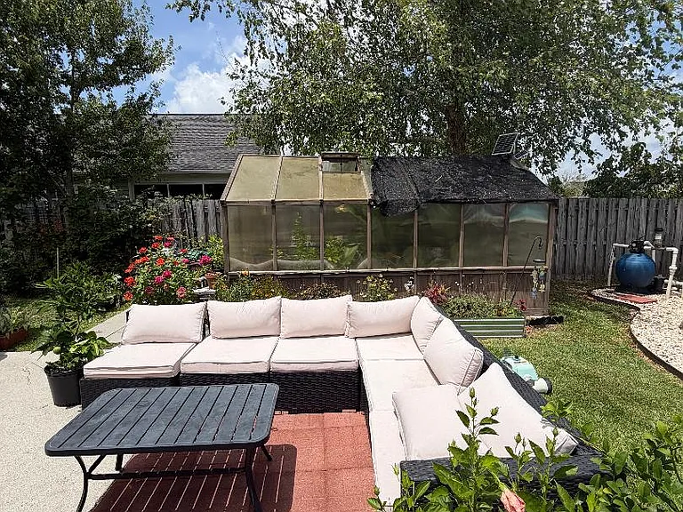 406 Montego Ct — Photo 3