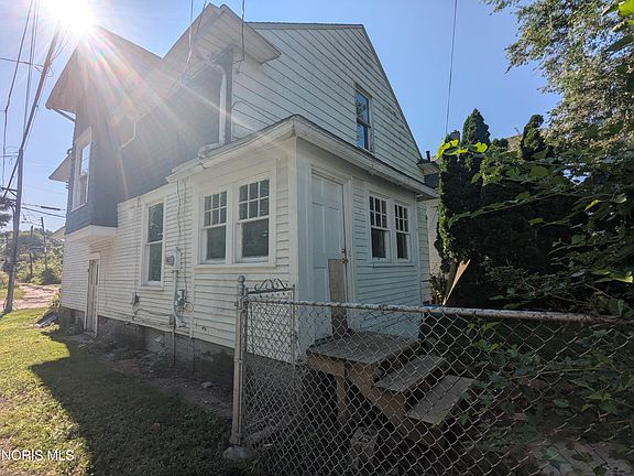 3rd image of 668 Bowman St